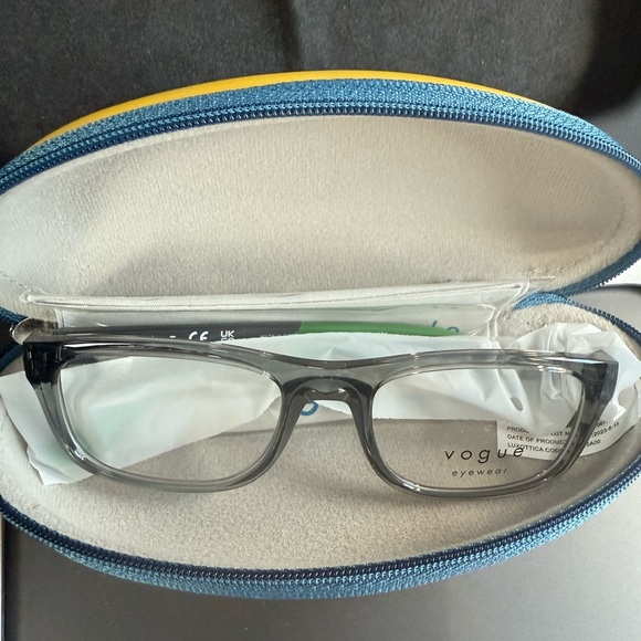 Vogue Kids eyeglasses - Picture 2 of 6